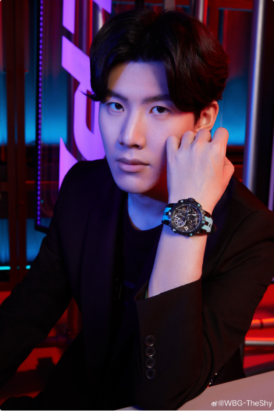 足球发展中 足球发展中