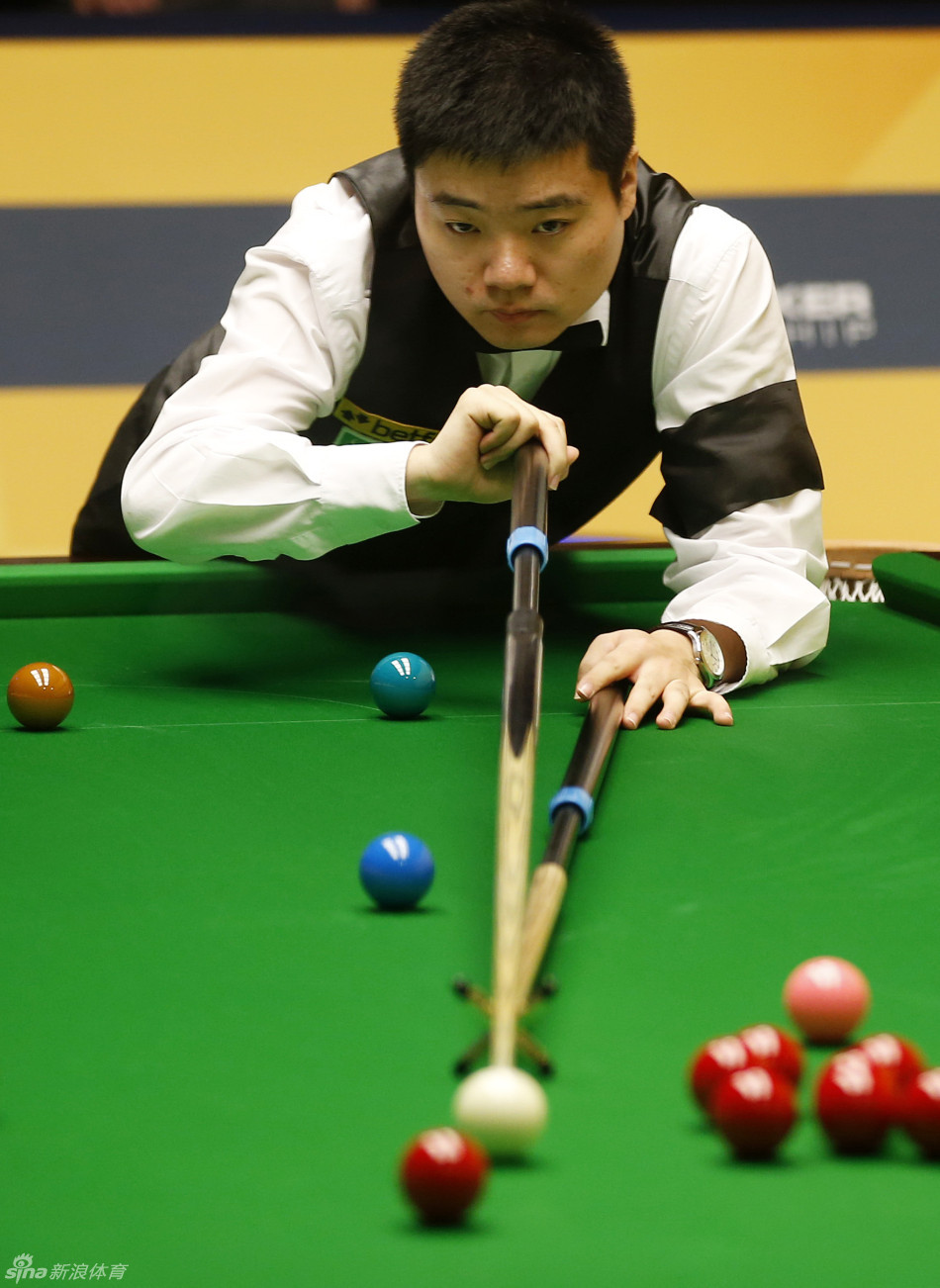 足球运动员 足球运动员