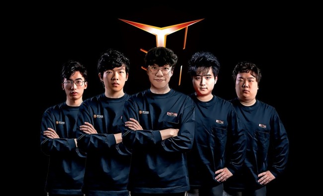 是一名前锋 是一名前锋