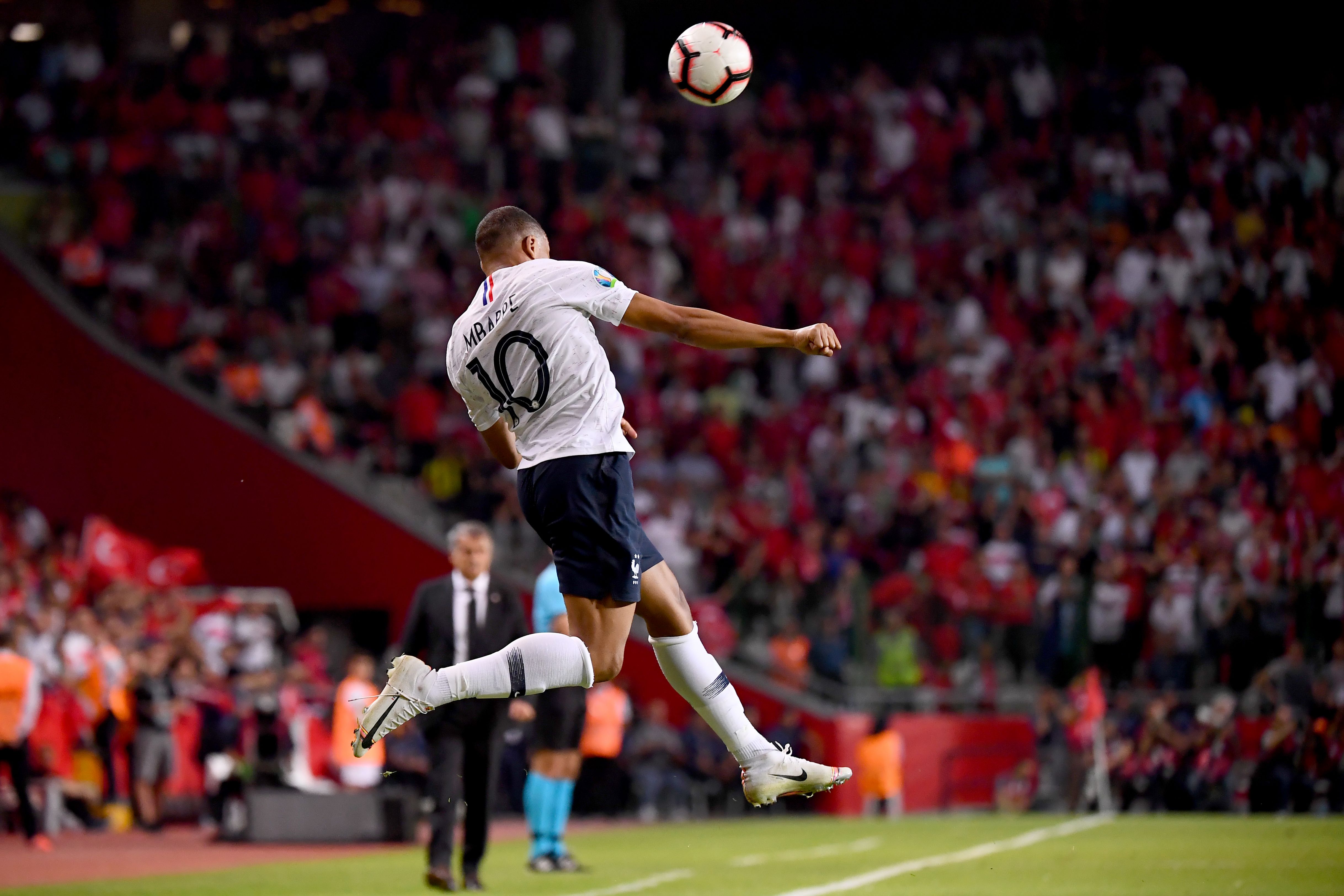 在与澳大利 在与澳大利