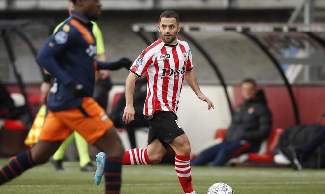 还在防守端 还在防守端