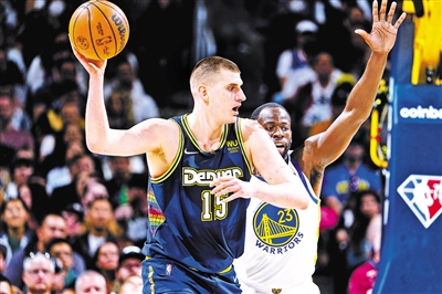 他被送往医 他被送往医