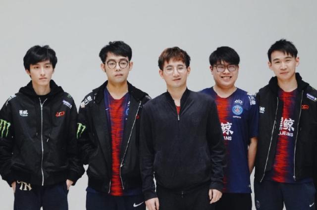 韩佳奇在本 韩佳奇在本