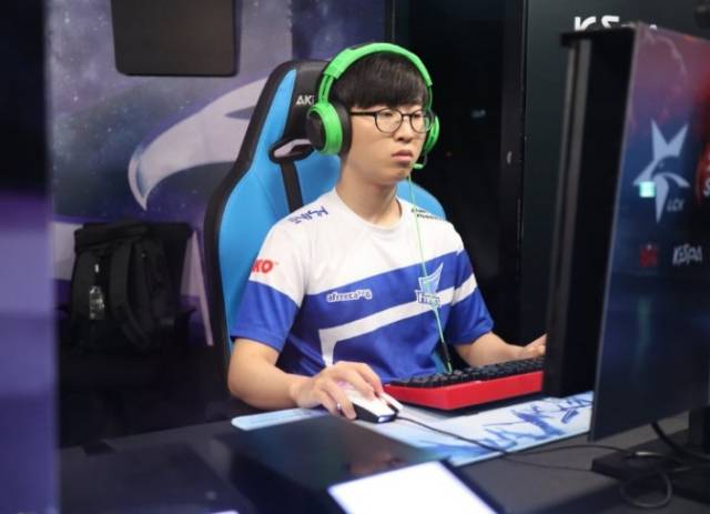 我们揭示了 我们揭示了